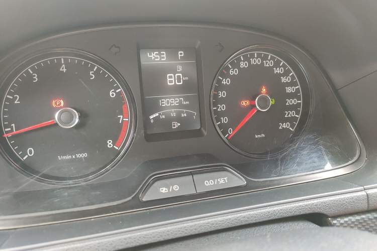 Used Volkswagen Lavida 2013 Revised Classic 1.6L Automatic Fashion Edition Odometer Close Up