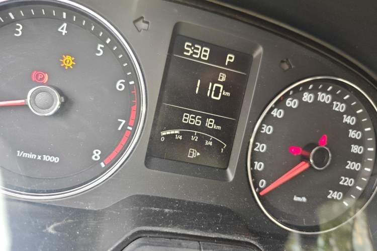 Used Volkswagen Lavida 2013 Restyled Classic 1.6L Automatic Comfort Edition Odometer Close Up
