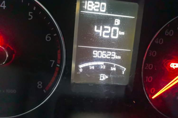 Used Volkswagen Lavida 2013 Restyled Classic 1.6L Manual Comfort Edition Odometer Close Up