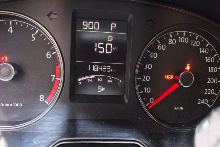 Used Volkswagen Lavida 2013 Revised Classic 1.6L Automatic Fashion Edition Odometer Close Up