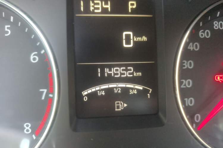 Used Volkswagen Lavida 2013 1.6L Automatic Comfort Edition Odometer Close Up