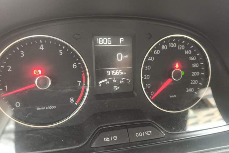 Used Volkswagen Lavida 2013 Restyled Classic 1.6L Automatic Comfort Edition Odometer Close Up