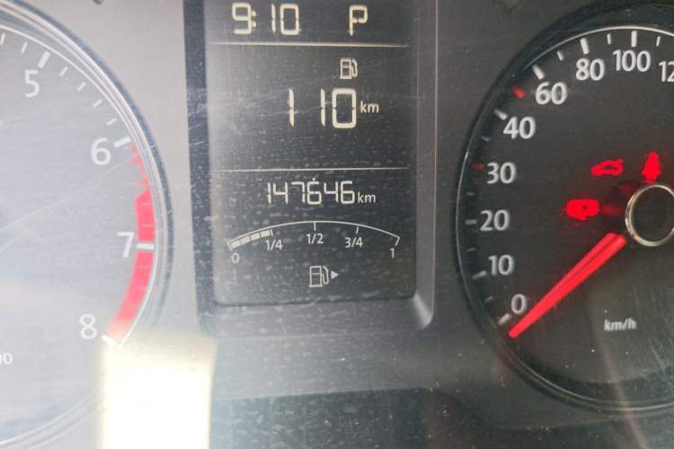 Used Volkswagen Lavida 2013 Revised Classic 1.6L Automatic Fashion Edition Odometer Close Up