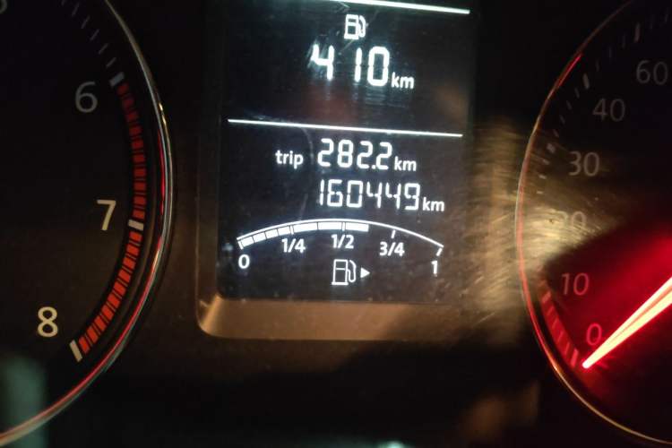 Used Volkswagen Lavida 2013 1.4TSI DSG Comfort Edition Odometer Close Up