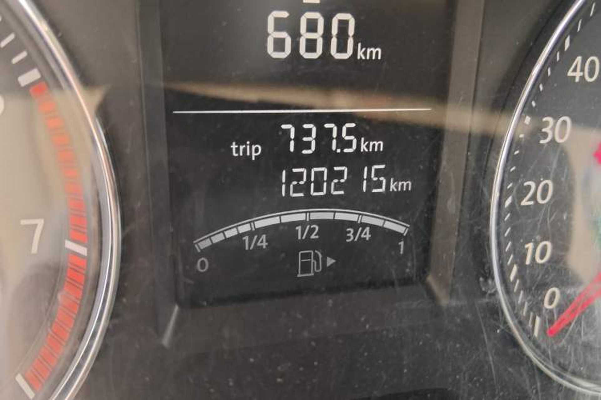 Used Volkswagen Lavida 2013 1.4TSI DSG Comfort Edition Odometer Close Up