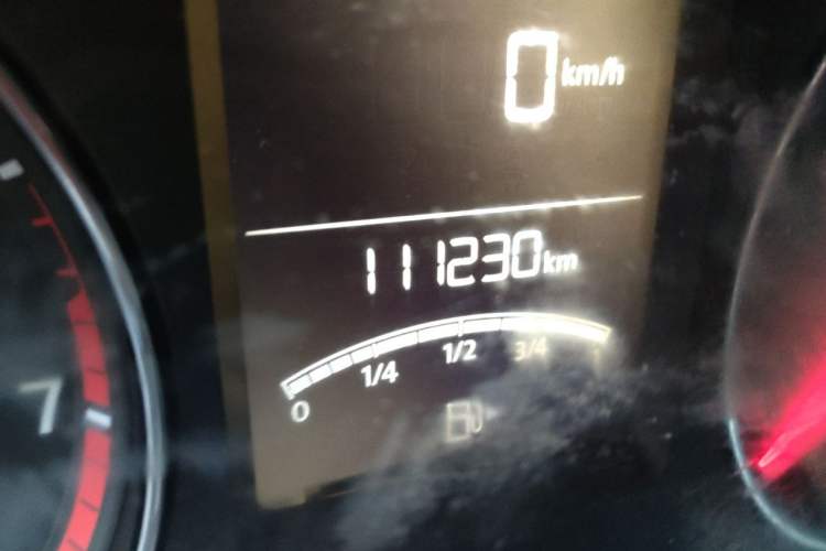 Used Volkswagen Lavida 2013 1.6L Automatic Comfort Edition Odometer Close Up