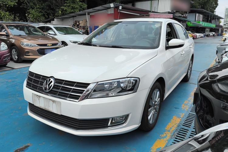 Used Volkswagen Lavida 2013 Restyled Classic 1.6L Manual Comfort Edition Guazi used car, China used car export, Used car for sale, Used  cars, Cheapest cars for sale