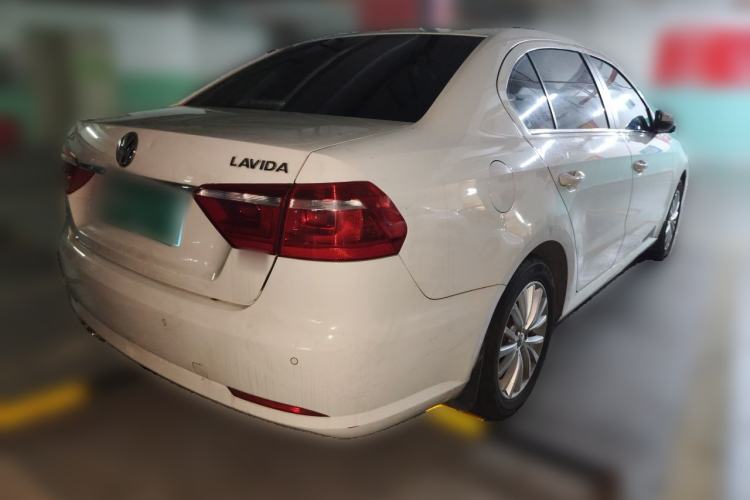Used Volkswagen Lavida 2013 Revised Version 1.4 TSI DSG Luxury Edition Rear Right 45 Deg