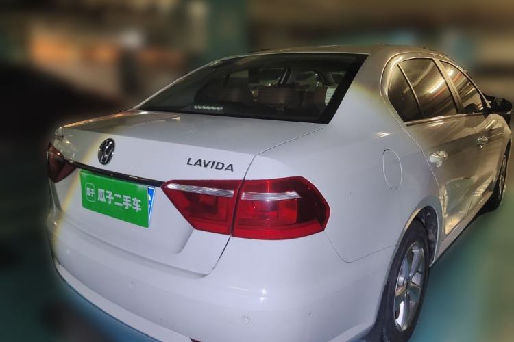 Used Volkswagen Lavida 2013 Revised Classic 1.6L Automatic Fashion Edition Rear Right 45 Deg