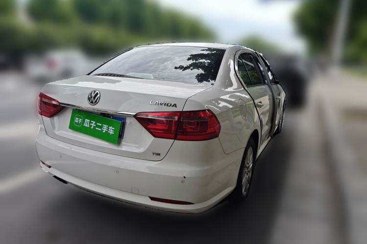 Used Volkswagen Lavida 2013 1.4TSI DSG Comfort Edition Rear Right 45 Deg