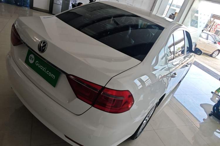 Used Volkswagen Lavida 2013 Restyled Classic 1.6L Automatic Comfort Edition Rear Right 45 Deg