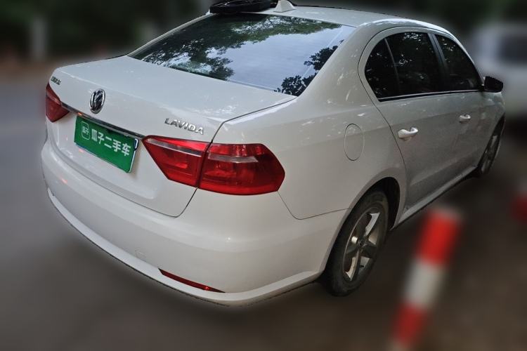 Used Volkswagen Lavida 2013 1.6L Manual Fashion Edition Rear Right 45 Deg