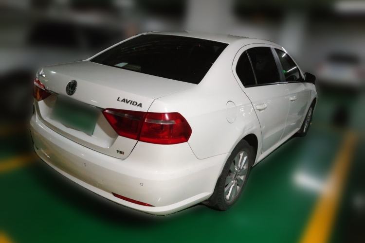Used Volkswagen Lavida 2013 1.4TSI DSG Comfort Edition Rear Right 45 Deg