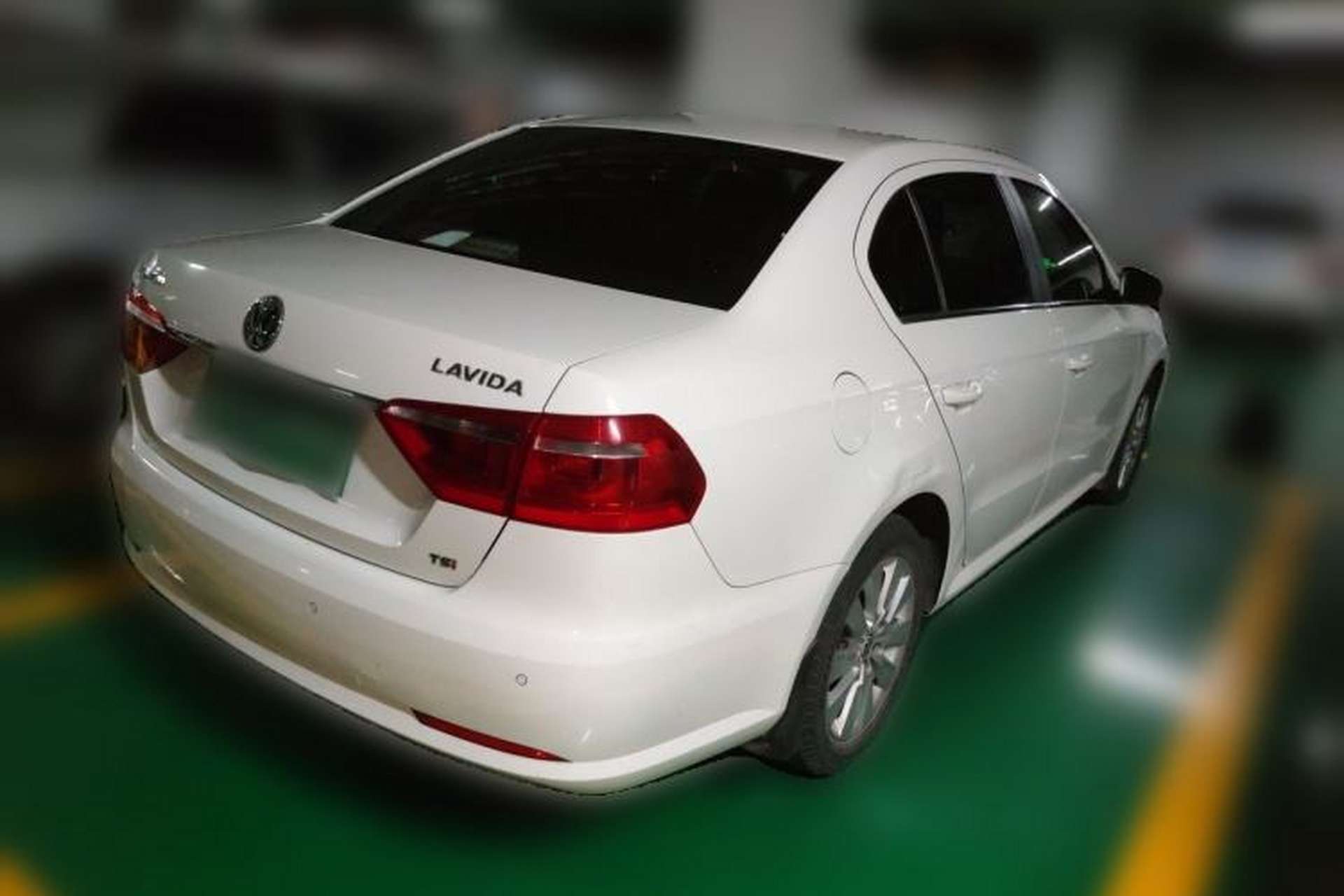 Used Volkswagen Lavida 2013 1.4TSI DSG Comfort Edition Rear Right 45 Deg