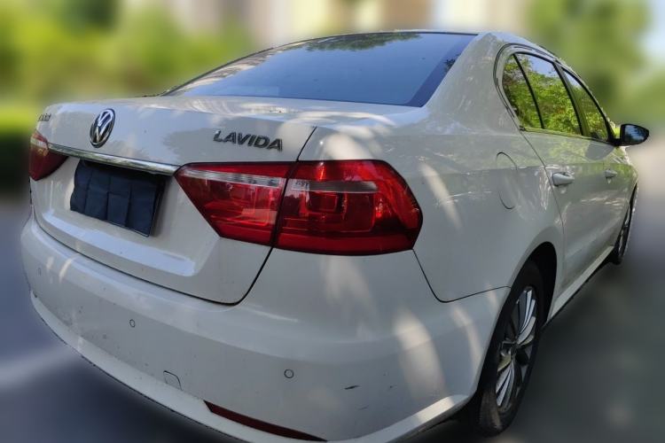 Used Volkswagen Lavida 2013 Revised Version 1.6L Automatic Luxury Edition Rear Right 45 Deg