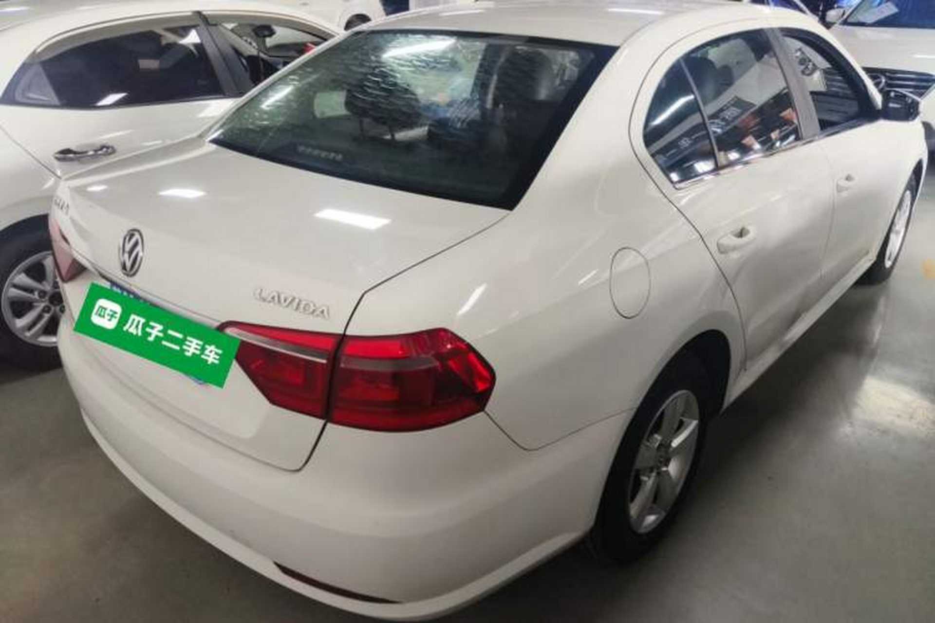 Used Volkswagen Lavida 2013 Revised Classic 1.6L Automatic Fashion Edition Rear Right 45 Deg