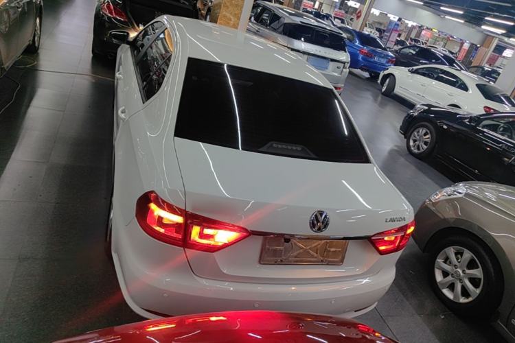 Used Volkswagen Lavida 2013 Revised Classic 1.6L Automatic Fashion Edition Rear