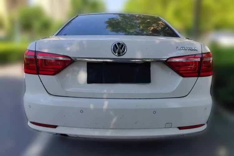 Used Volkswagen Lavida 2013 Revised Version 1.6L Automatic Luxury Edition Rear