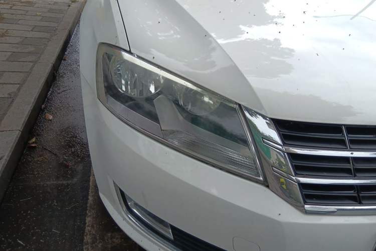 Used Volkswagen Lavida 2013 1.4TSI DSG Comfort Edition Right Front Headlight