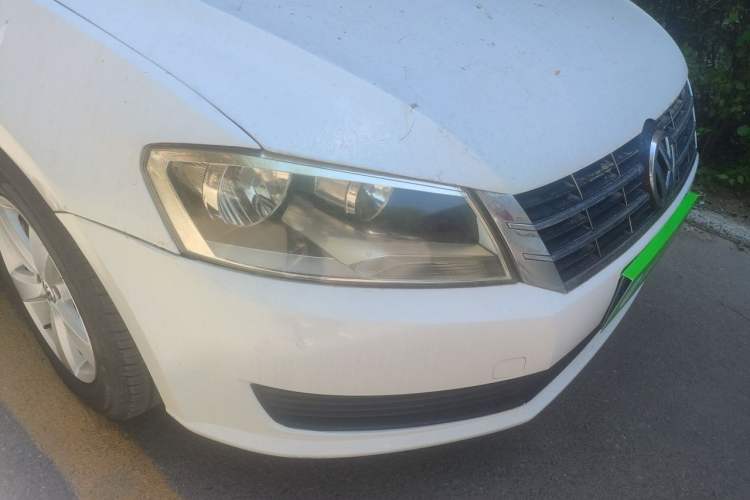 Used Volkswagen Lavida 2013 Revised Classic 1.6L Automatic Fashion Edition Right Front Headlight