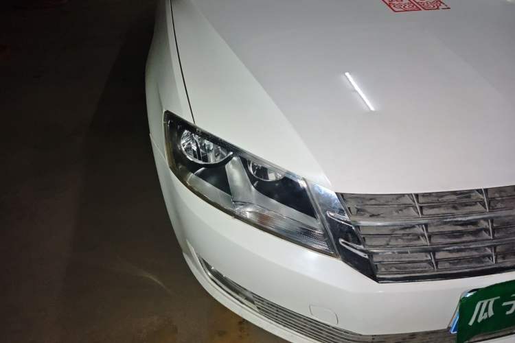 Used Volkswagen Lavida 2013 Restyled Classic 1.6L Automatic Comfort Edition Right Front Headlight