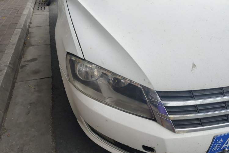 Used Volkswagen Lavida 2013 1.4TSI Manual Comfort Edition Right Front Headlight