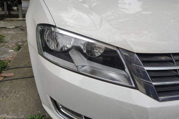 Used Volkswagen Lavida 2013 Restyled Classic 1.6L Automatic Comfort Edition Right Front Headlight