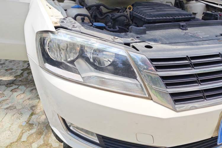 Used Volkswagen Lavida 2013 Revised Classic 1.6L Automatic Fashion Edition Right Front Headlight