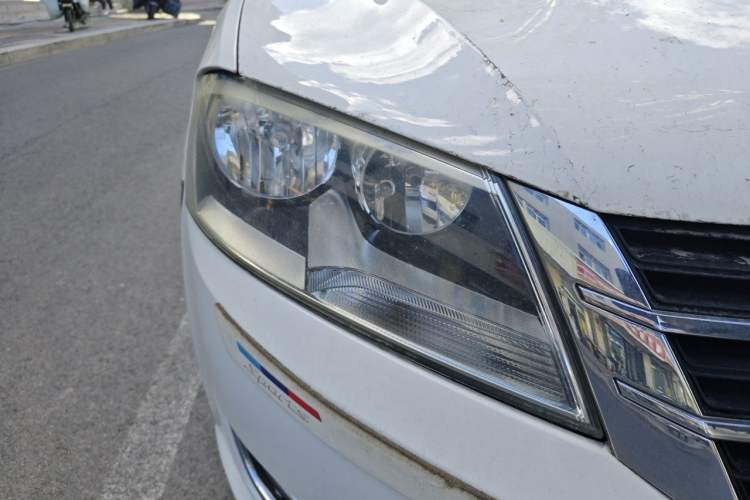 Used Volkswagen Lavida 2013 Revised Version 1.4 TSI DSG Comfort Edition Right Front Headlight