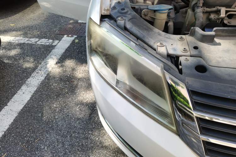 Used Volkswagen Lavida 2013 1.4TSI DSG Comfort Edition Right Front Headlight