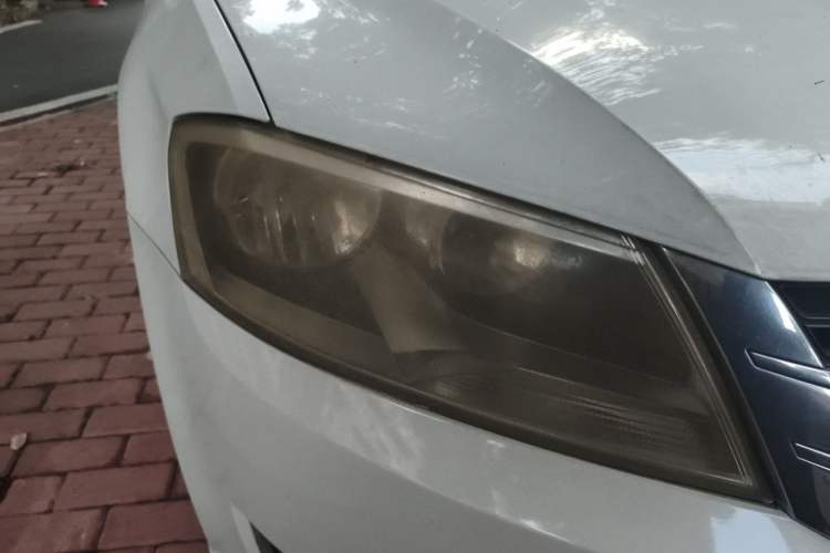 Used Volkswagen Lavida 2013 Restyled Classic 1.6L Automatic Comfort Edition Right Front Headlight