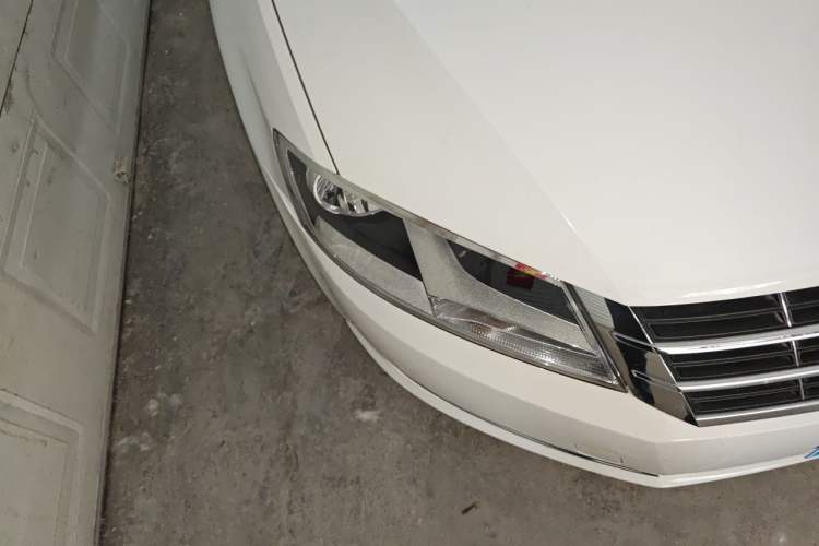 Used Volkswagen Lavida 2013 Restyled Classic 1.6L Automatic Comfort Edition Right Front Headlight