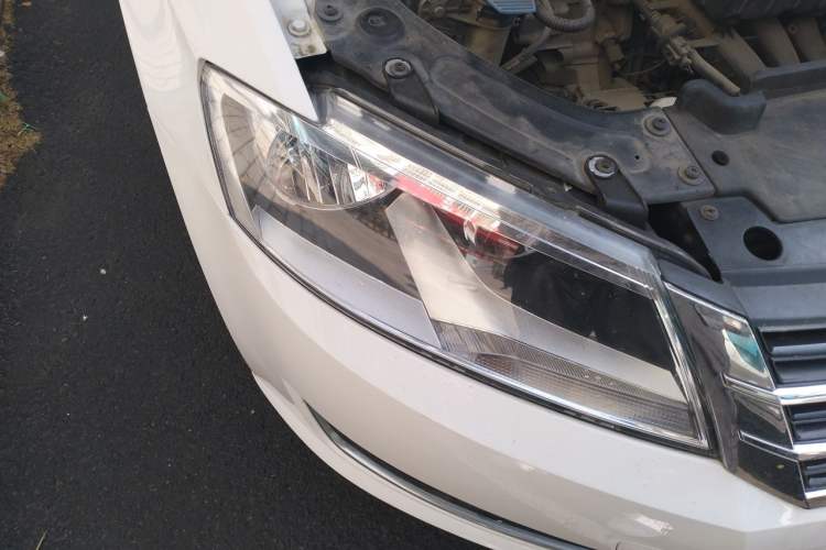 Used Volkswagen Lavida 2013 Restyled Classic 1.6L Automatic Comfort Edition Right Front Headlight