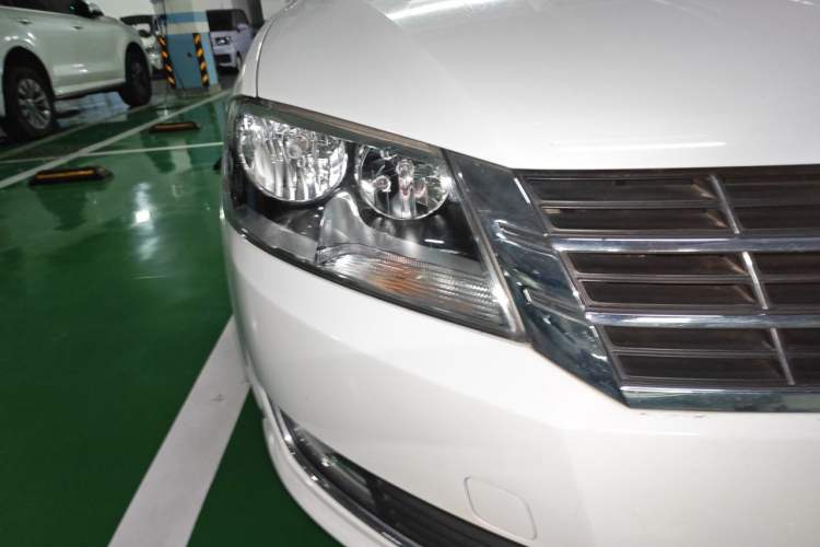 Used Volkswagen Lavida 2013 Restyled Classic 1.6L Automatic Comfort Edition Right Front Headlight