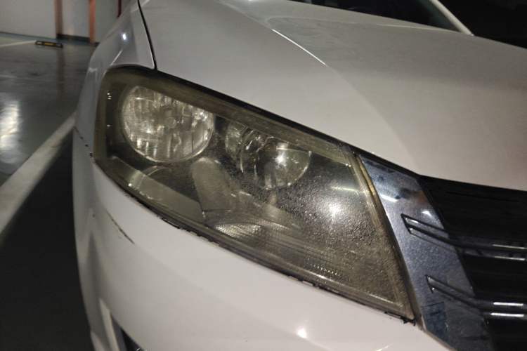 Used Volkswagen Lavida 2013 Restyled Classic 1.6L Automatic Comfort Edition Right Front Headlight