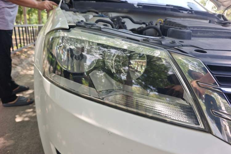 Used Volkswagen Lavida 2013 Revised Classic 1.6L Automatic Fashion Edition Right Front Headlight