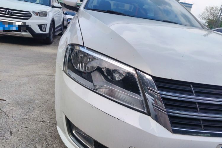 Used Volkswagen Lavida 2013 Restyled Classic 1.6L Automatic Comfort Edition Right Front Headlight