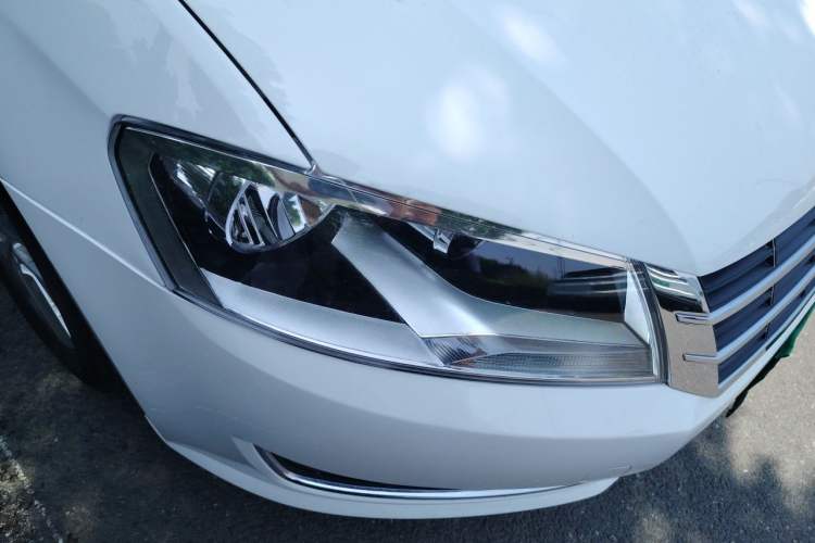 Used Volkswagen Lavida 2013 Revised Version 1.4 TSI DSG Comfort Edition Right Front Headlight