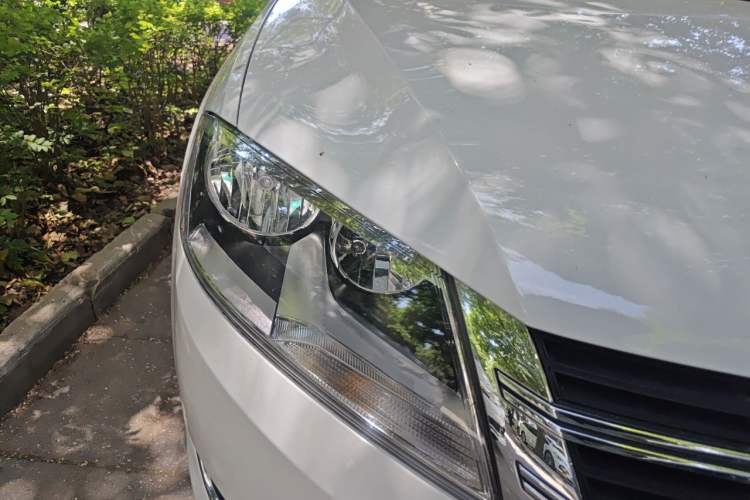 Used Volkswagen Lavida 2013 Restyled Classic 1.6L Automatic Comfort Edition Right Front Headlight