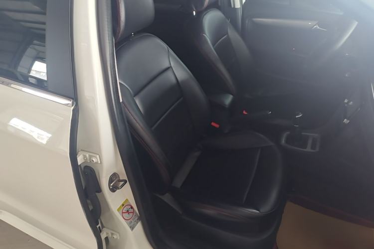 Used Volkswagen Lavida 2013 Revised Classic 1.6L Manual Fashion Edition Right Front Seat