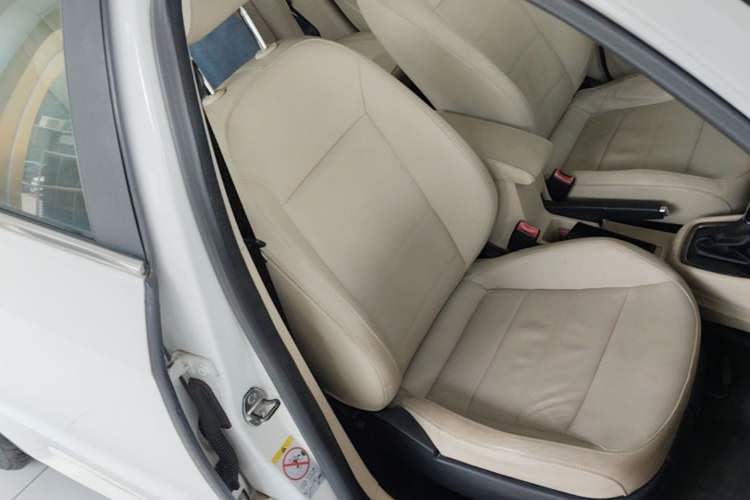 Used Volkswagen Lavida 2013 Restyled Classic 1.6L Automatic Comfort Edition Right Front Seat