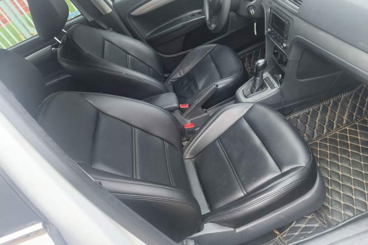 Used Volkswagen Lavida 2013 Revised Classic 1.6L Automatic Fashion Edition Right Front Seat