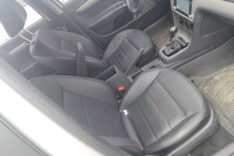 Used Volkswagen Lavida 2013 Restyled Classic 1.6L Automatic Comfort Edition Right Front Seat