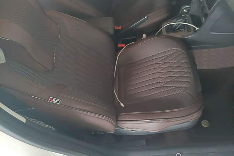 Used Volkswagen Lavida 2013 Revised Classic 1.6L Automatic Fashion Edition Right Front Seat