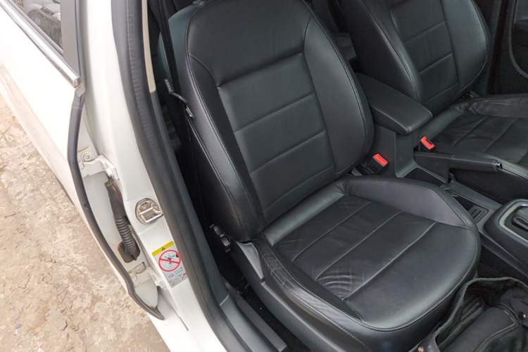 Used Volkswagen Lavida 2013 Restyled Classic 1.6L Automatic Comfort Edition Right Front Seat