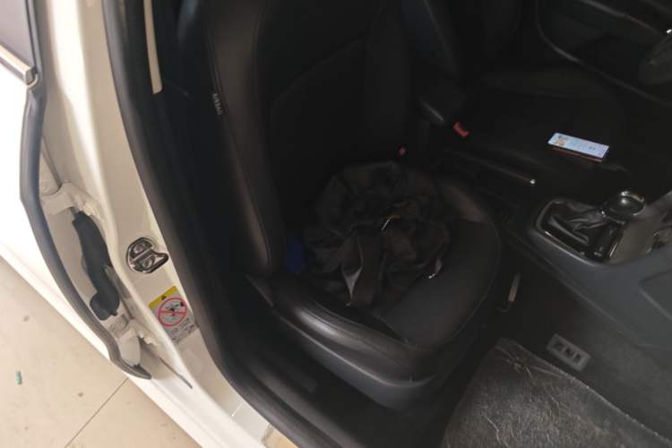 Used Volkswagen Lavida 2013 Revised Version 1.4 TSI DSG Comfort Edition Right Front Seat