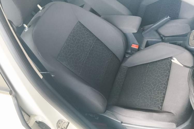 Used Volkswagen Lavida 2013 Revised Classic 1.6L Automatic Fashion Edition Right Front Seat