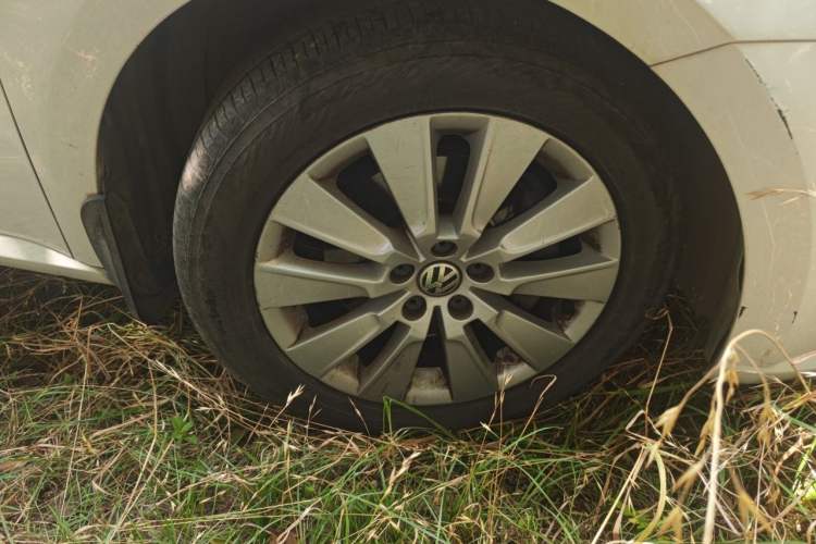 Used Volkswagen Lavida 2013 Revised Version 1.4 TSI Manual Comfort Edition Right Front Wheel Hub