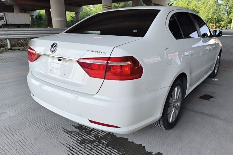 Used Volkswagen Lavida 2013 Restyled Classic 1.6L Manual Comfort Edition Right Rear Taillight