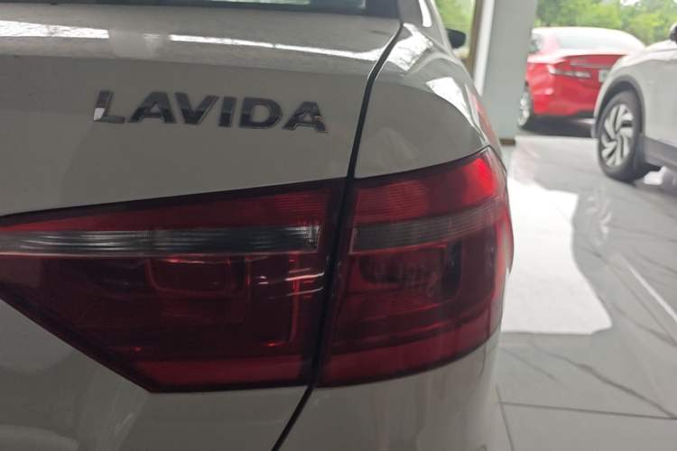 Used Volkswagen Lavida 2013 Restyled Classic 1.6L Automatic Comfort Edition Right Rear Taillight
